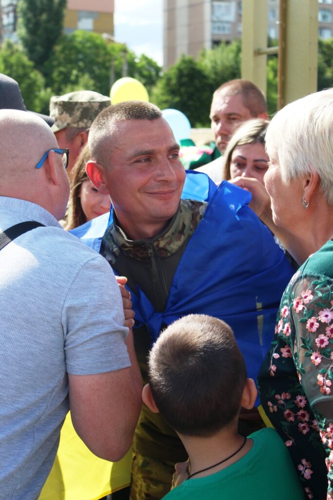 зустріли вдома Віталій Петренко