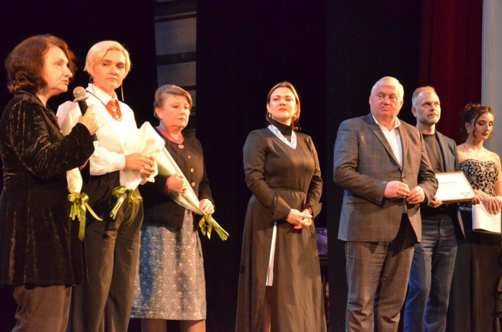 виступи на Вересневих самоцвітах