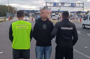 видворили азербайджанця