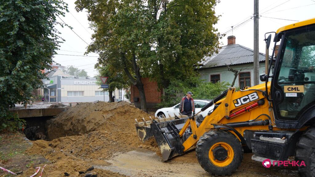 Ремонт тепломережі по вулиці Степана Бандери