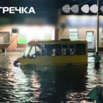 Ковалівка затоплює злива авто маршрутка у воді