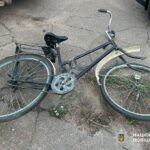 В Олександрії легковик збив велосипедиста