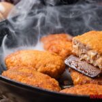 Курячі рублені котлети із сиром