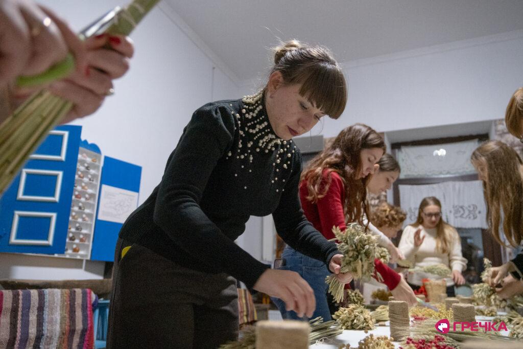Плетіння дідуха Баба Єлька
