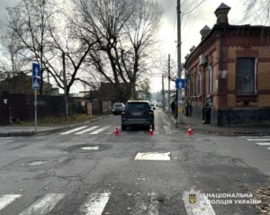 На Михайлівській легковик збив пішохідку