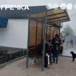 На Холодноярській зникла зупинка