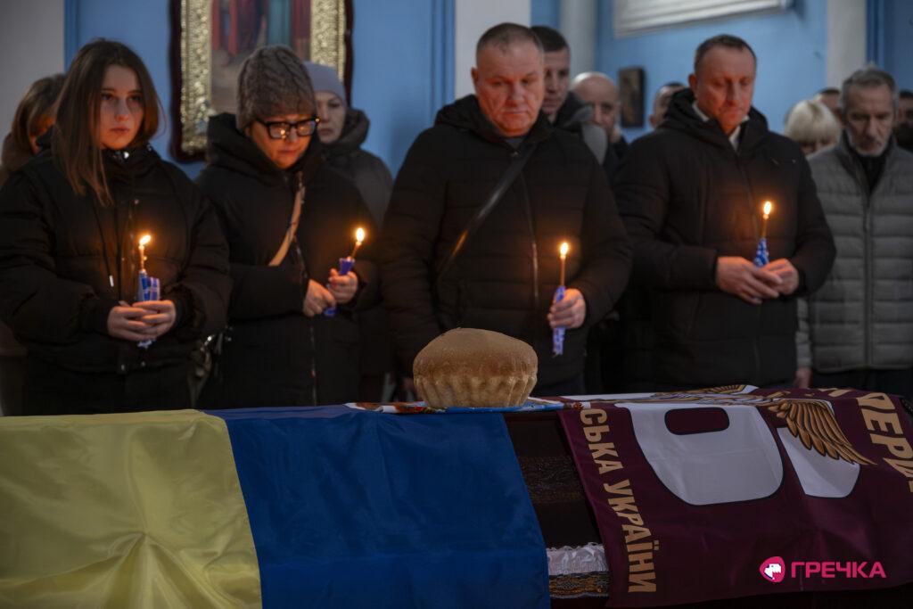 У гарнізонному храмі в Кропивницькому попрощалися з полеглим захисником Олегом Павловим