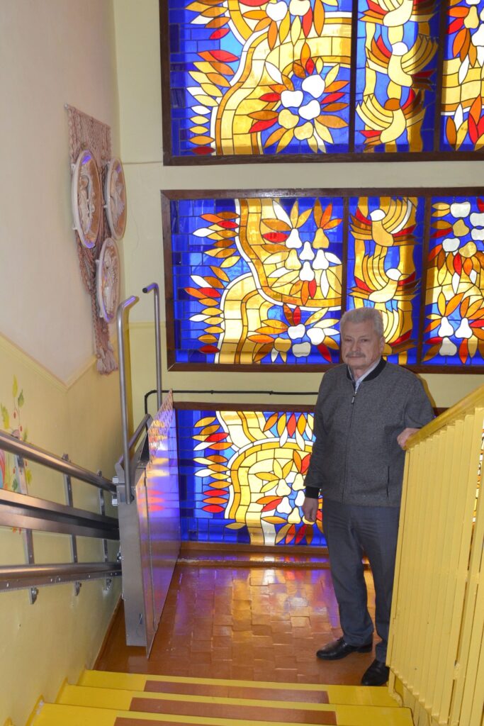 підйомник центр дітей у Кропивницькому 2