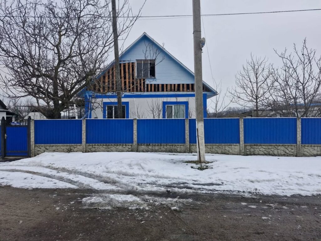 Через атаку пошкоджено будинки та травмовано чоловіка