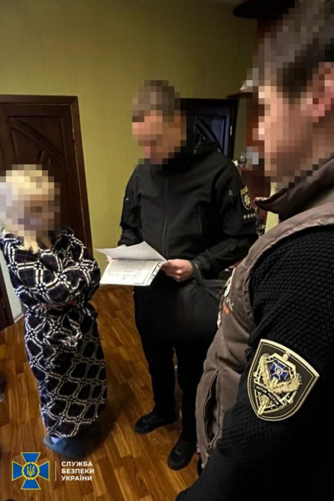 обшук у закладах Поплавського