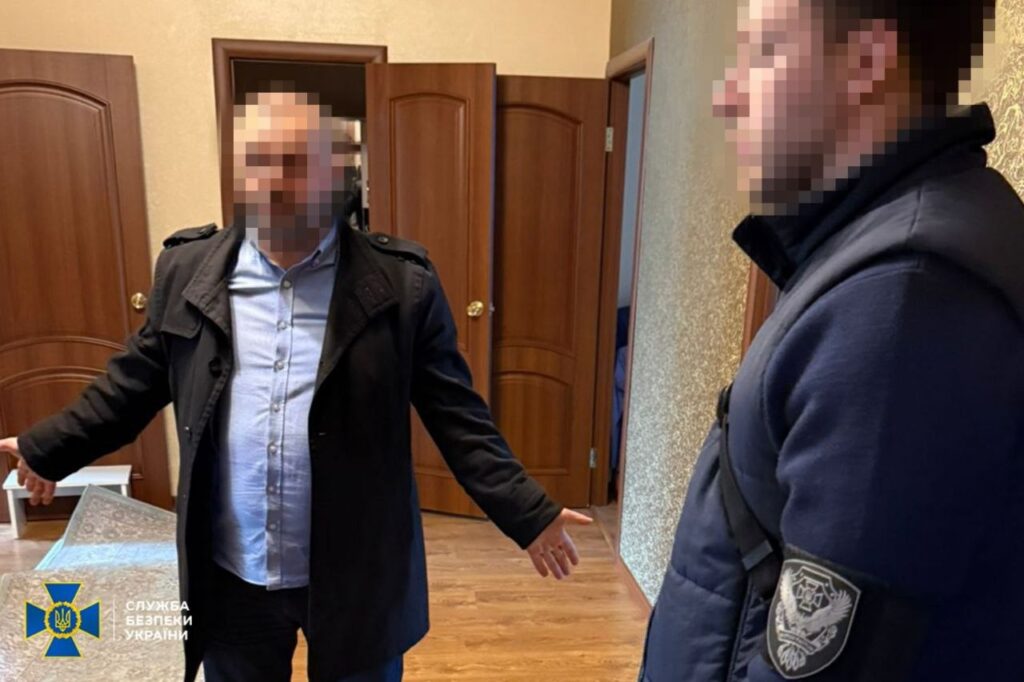 обшуки в Поплавського