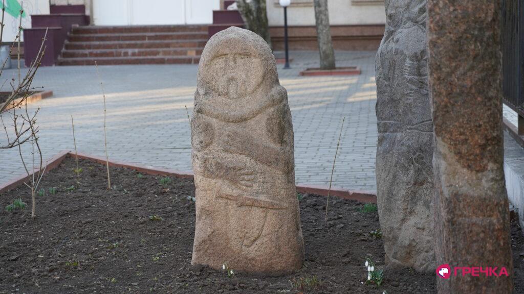 скіфська баба у Кропивницькому з мечем і фалосом