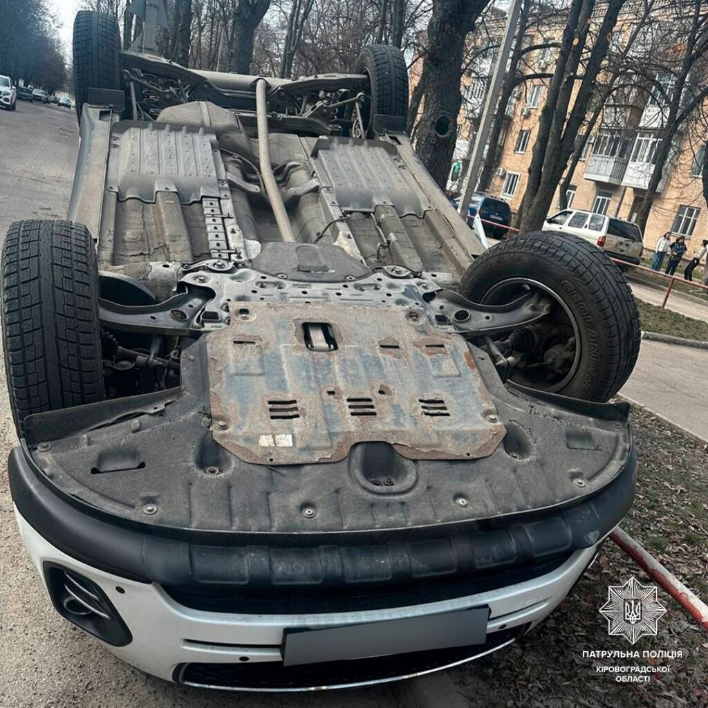 ДТП перекинувся на дах Студентськиц бульвар