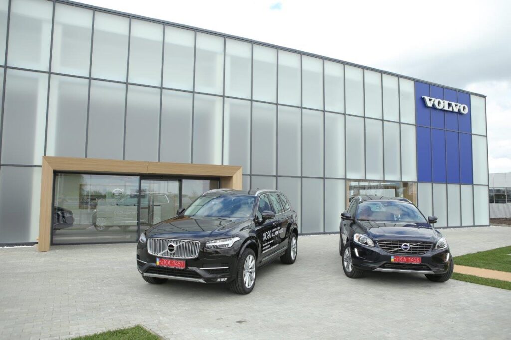 Volvo в офіційного дилера