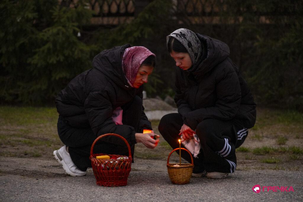 запалюють свічки Великдень у Кропивницькому