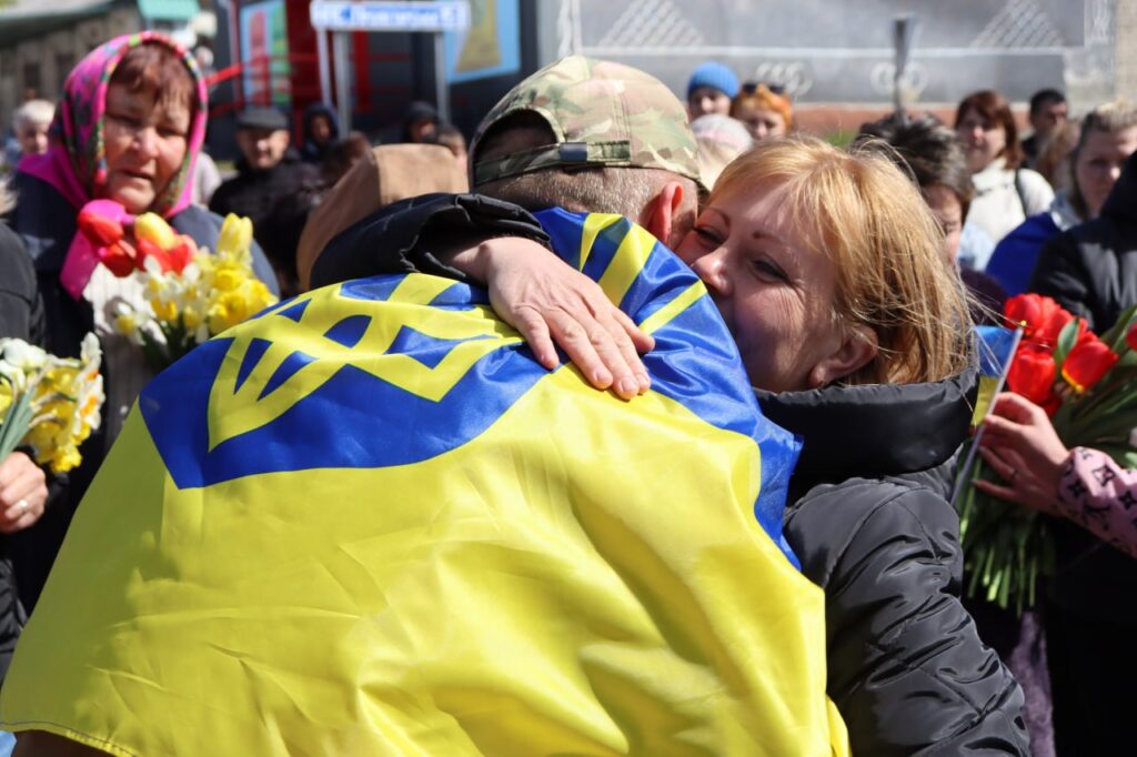 зустріли Віктора Короткого з полону