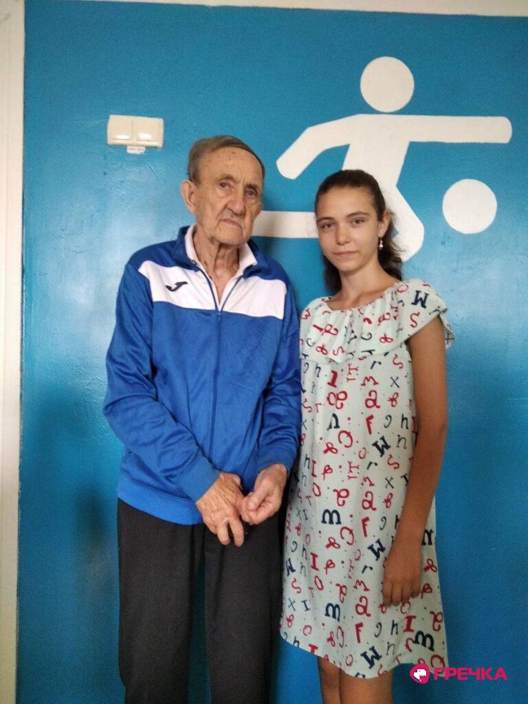 тренерка з шахів зі своїм тренером Кропивницький