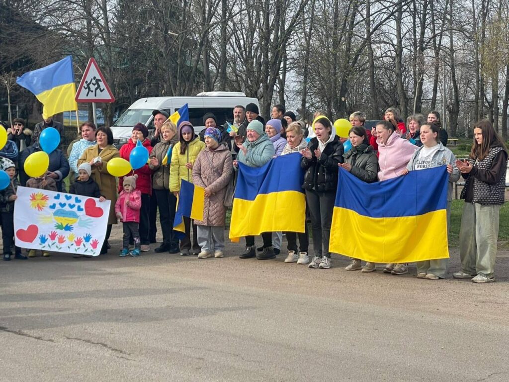 зустріли з полону у громаді Віталія Малюгу