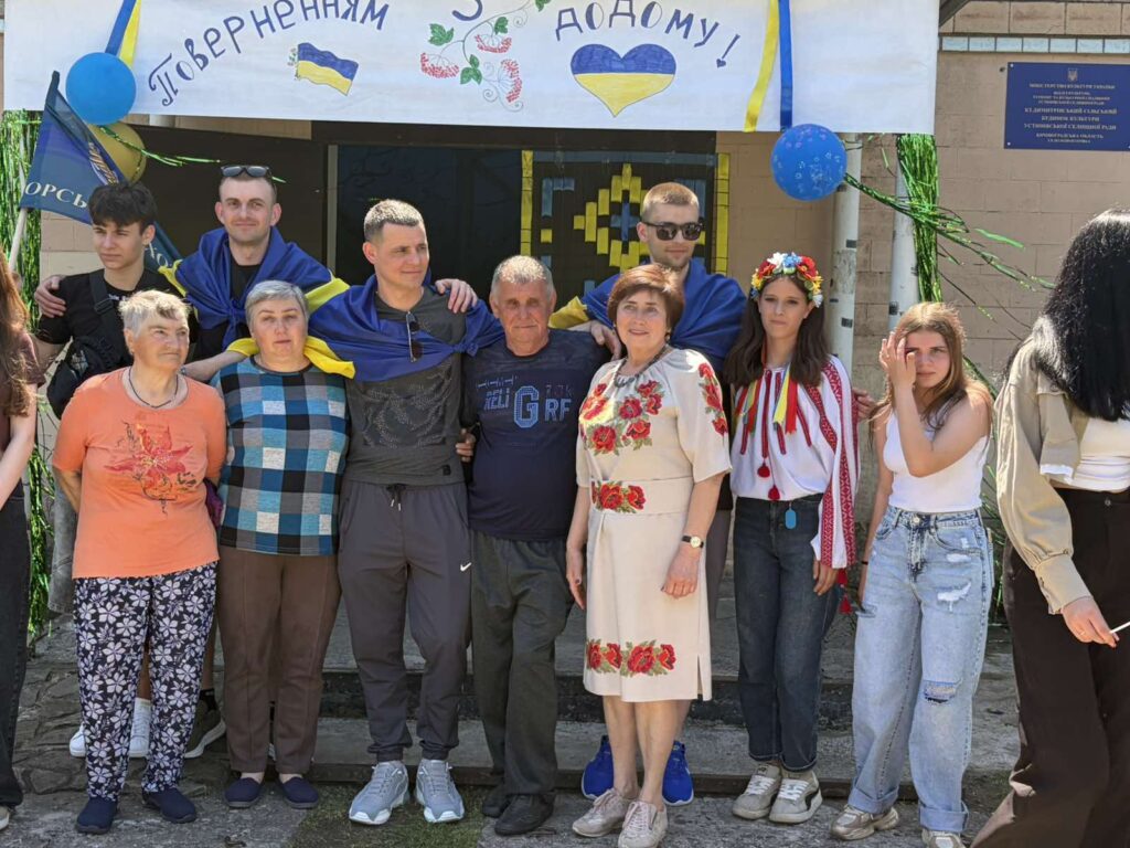 Володимира Беца зустріли в Устинівській громаді 2