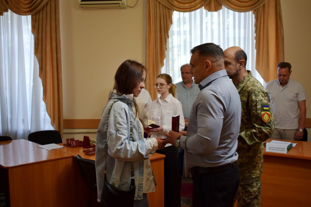 Вручили держнагороди воїнам та рідним полеглих бійців у Кропивницьку 5