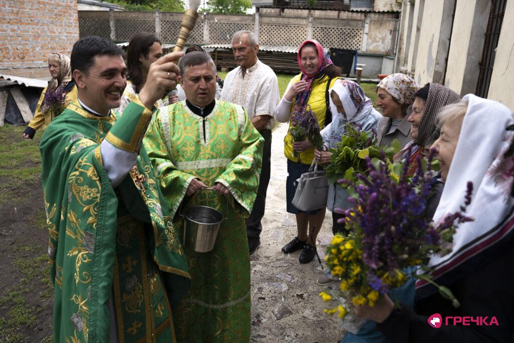 освячення квітів на Трійцю у Кропивницькому