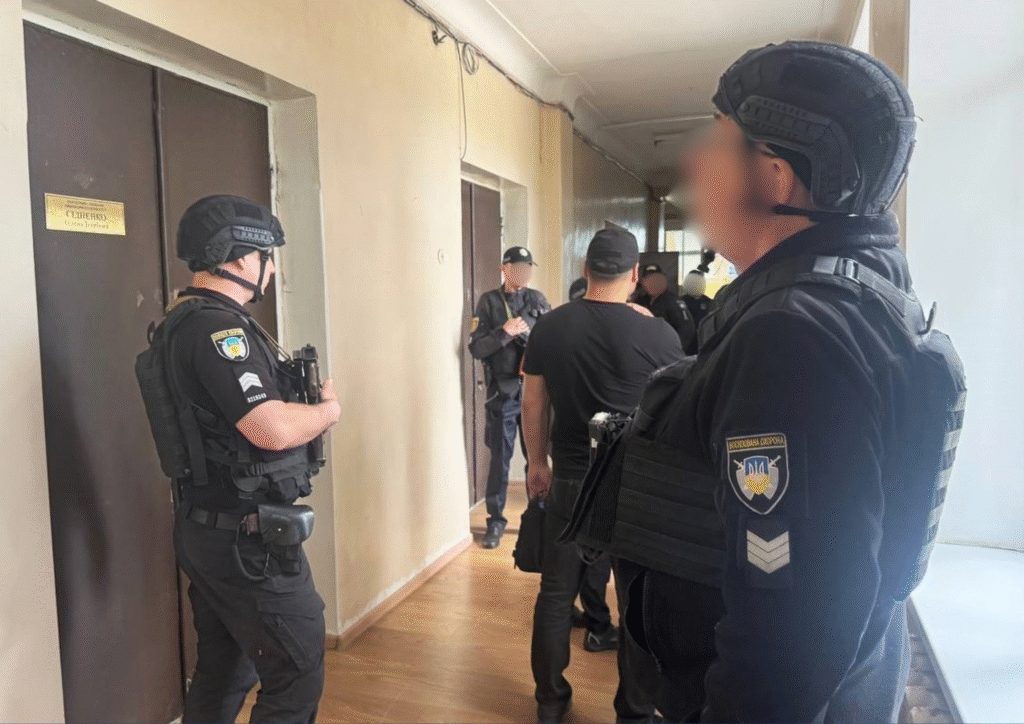 У приміщенні міської ради Світловодська сталася стрілянина 12 травня