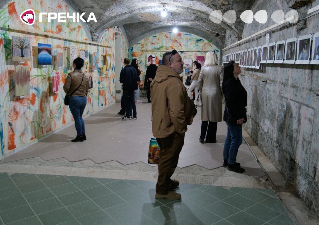 Кропива театр у підвалі