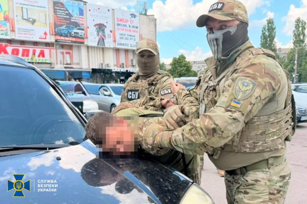 На хабарі викрили посадовця Кропивницького ТЦК 2