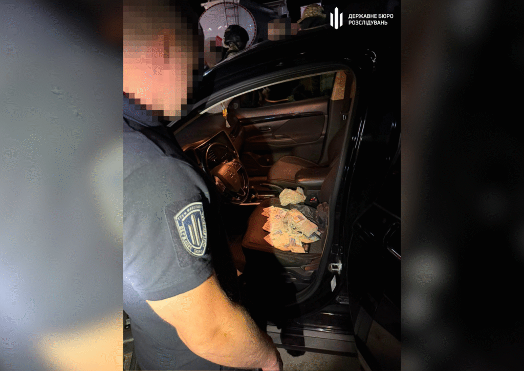 У Кропивницькому затримали правоохоронця та його брата за підозрою в продажі зброї