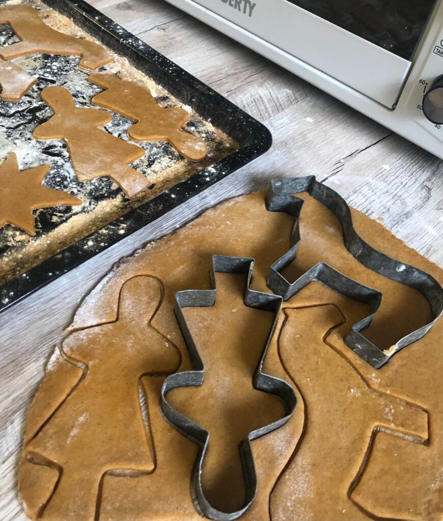 традиційне різдвяне печиво коник й баришня