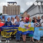 як родини полеглих воїнів АТО/ООС виборюють справедливість у кабінетах влади