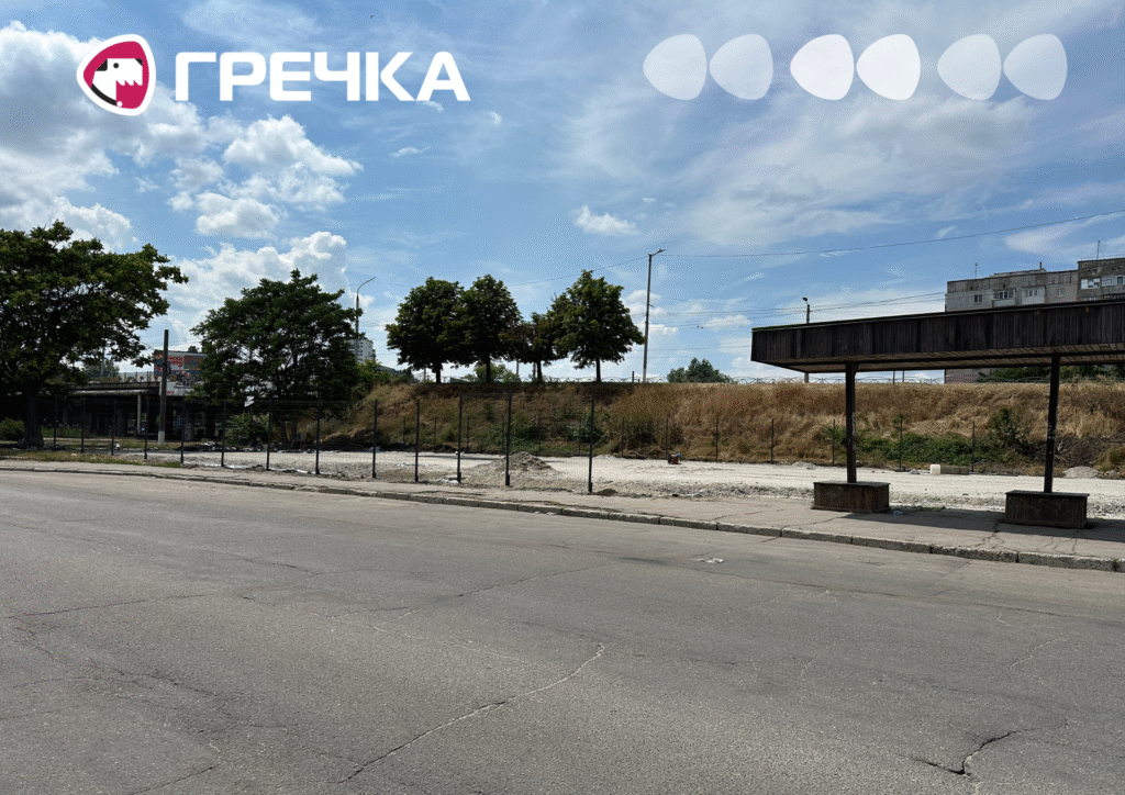 Будівництво на ділянці за зупинкою громадського транспорту біля Ковалівського мосту 2