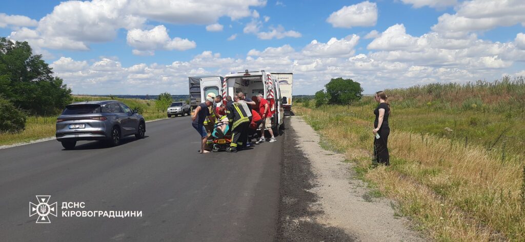 бензовоз перекинувся водій постраждав
